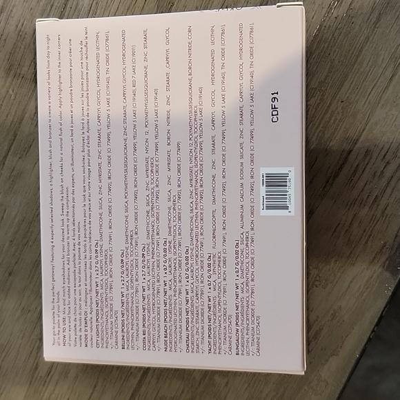 NWT Wander Eye & Face Palett - Picture 2 of 8